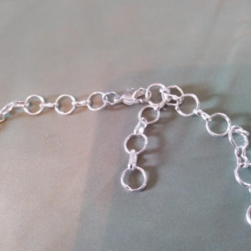 Light Lime Green Necklace - Picture 3 of 3